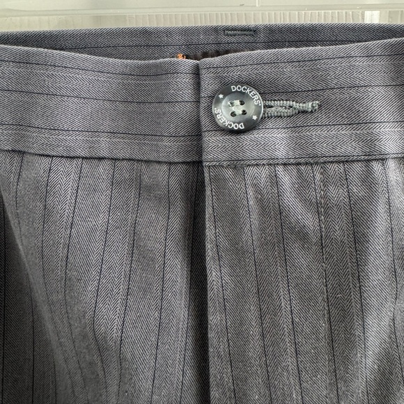 Men's Gray Dress Pants - Picture 3 of 8